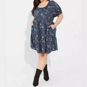 Torrid Blue Floral Chambray Puff Sleeve Dress Size 1X NWT Smocked Bodice Pockets